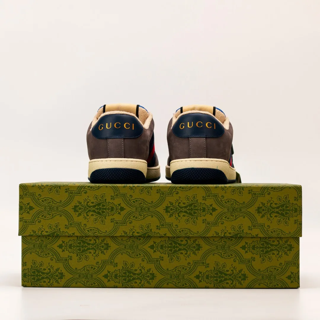 Factory price 580 [Higher version] GUCCI casual sports distressed small dirty shoes, polished cowhide fabric, hand-made distressed effect!  Original terry cloth, delicate, soft, comfortable and breathable. Privately molded steel-stamped two-color original TPU outsole (lower layer is wider, upper layer is narrower) to differentiate the wrong version of the outsole in the market. Fabric, material, outsole, detail comparison SIZE: 34-41, 38-45 regular size (women's 34, 41, men's 38, 45 customized, non-returnable and non-exchangeable) (women's colors and men's models need to be customized)
